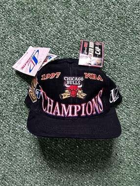 Logo Athletic Vintage Authentic Chicago Bulls 1997 NBA Champions Locker Room Hat